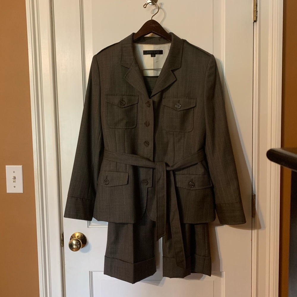 Anne Klein suit size 14